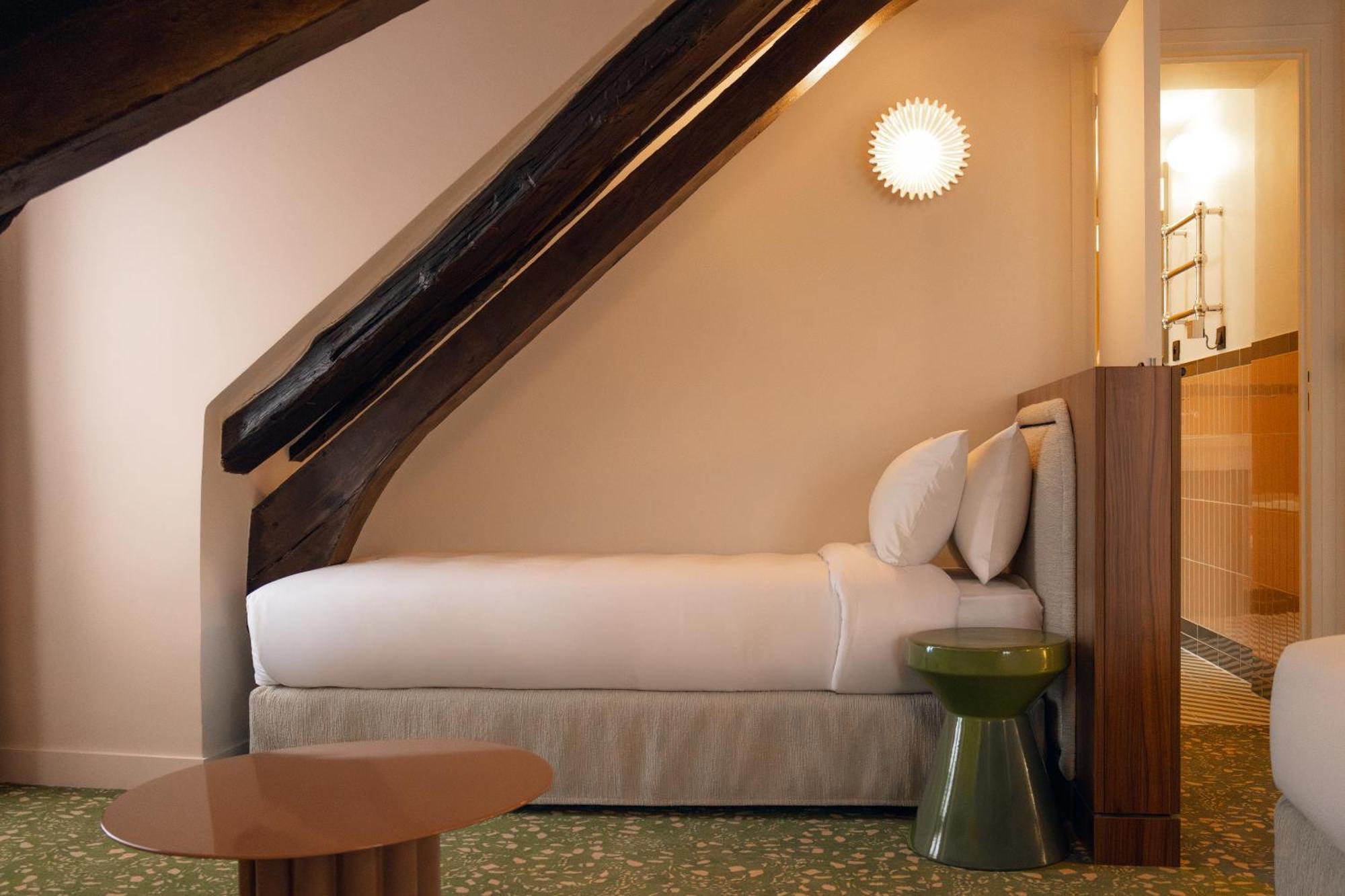 Prestige Room